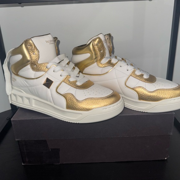 Valentino Garavani Roman Stud High-Top Sneakers